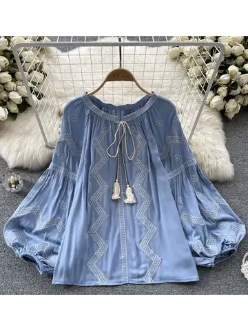 Women Autumn Winter Blouse French Printed Round Neck Lantern Sleeve Design Sense of Minority Loose Skinny Baby Shirt D2546