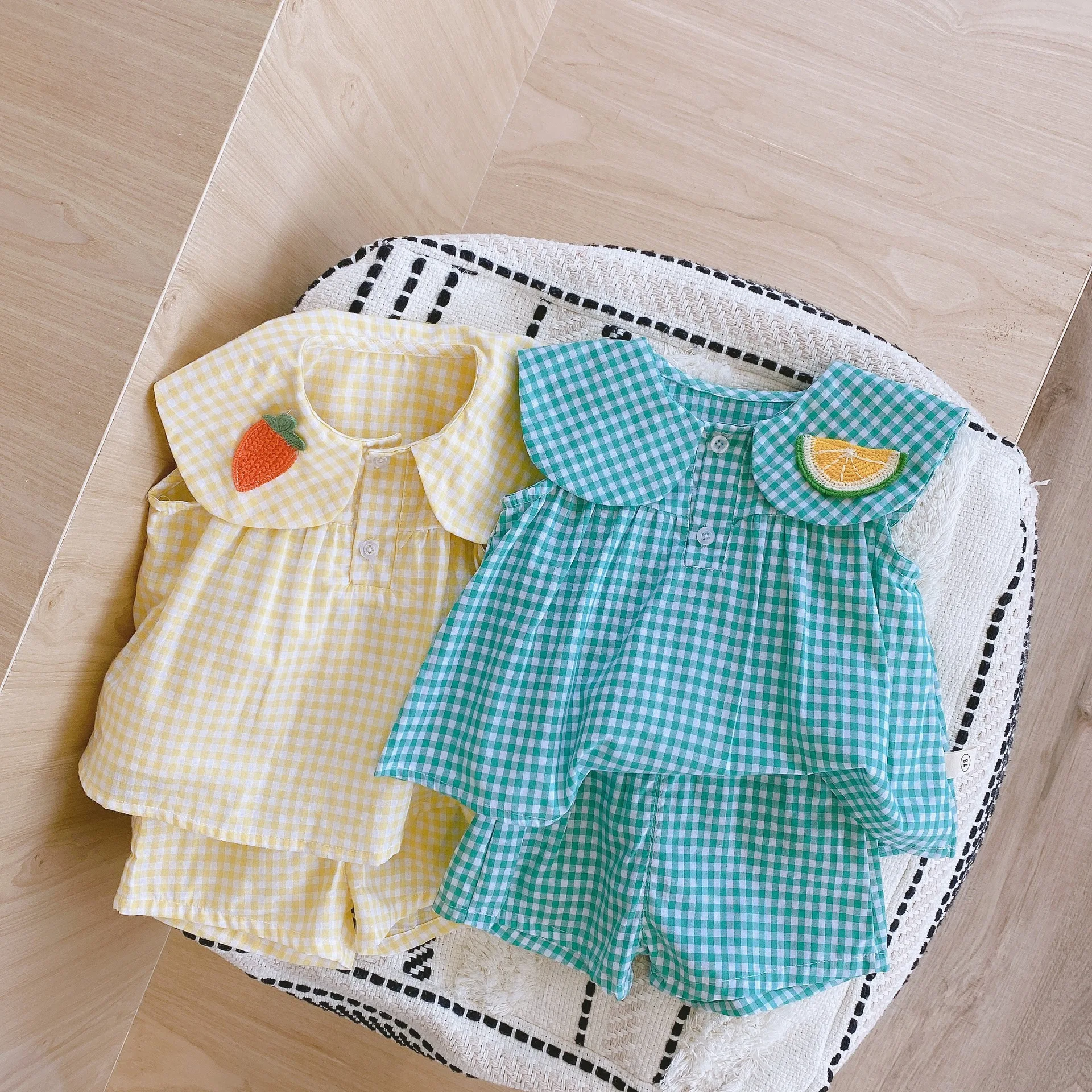 Girls' Summer Suit 2022 New Baby Plaid Two Piece Set Girls' Baby Collar Top + Shorts 2 Pieces