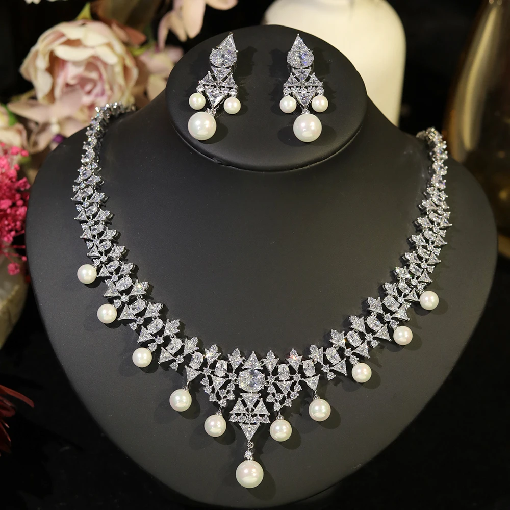 Женский белый кубический цирконий