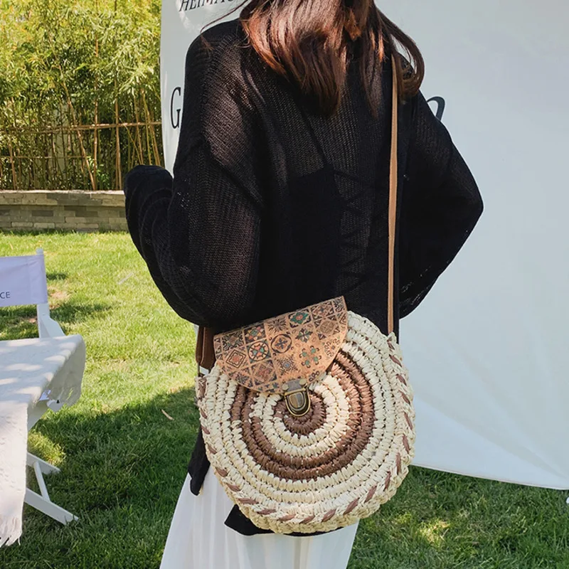 

Роскошные Дизайнерские плетеные соломенные сумки для женщин, милые сумочки через плечо с боковым ремнем, клатчи, летние пляжные дамские мес...