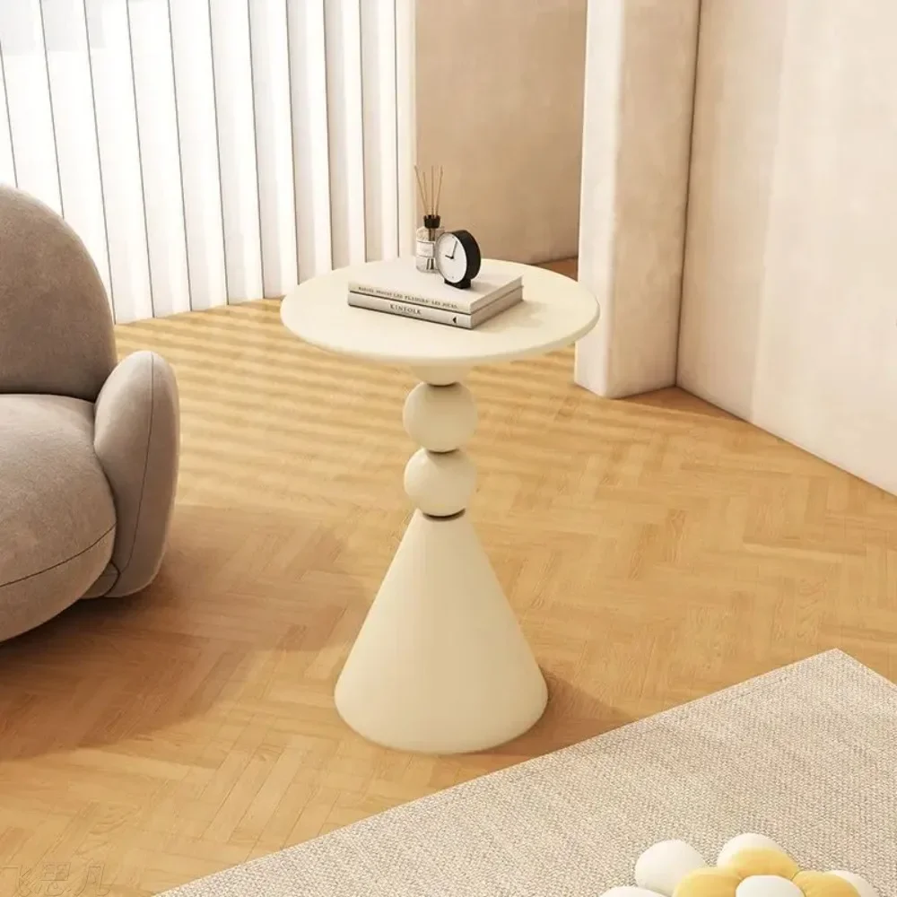 Минималистичный круглый белый диван в скандинавском стиле приставной столик для