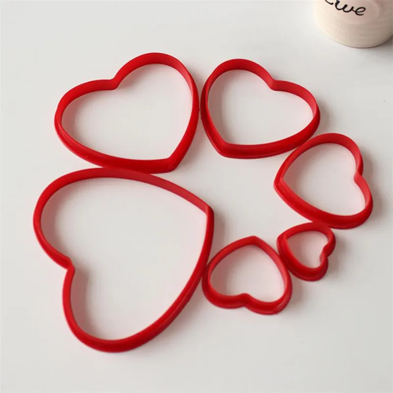 

6PCS/Set Heart Shaped Plastic Cake Mold Cookie Cutter Biscuit Fondant Sugar Craft Pastry Cake Decorating Tools