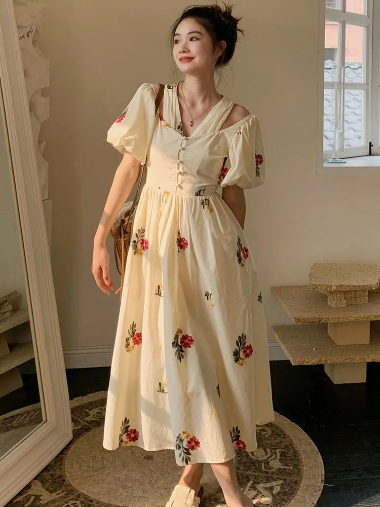 

Женское винтажное платье миди в стиле бохо, хлопковое платье с цветочной вышивкой, пикантное летнее платье с V-образным вырезом и пышными рукавами, повседневные праздничные платья, 2023