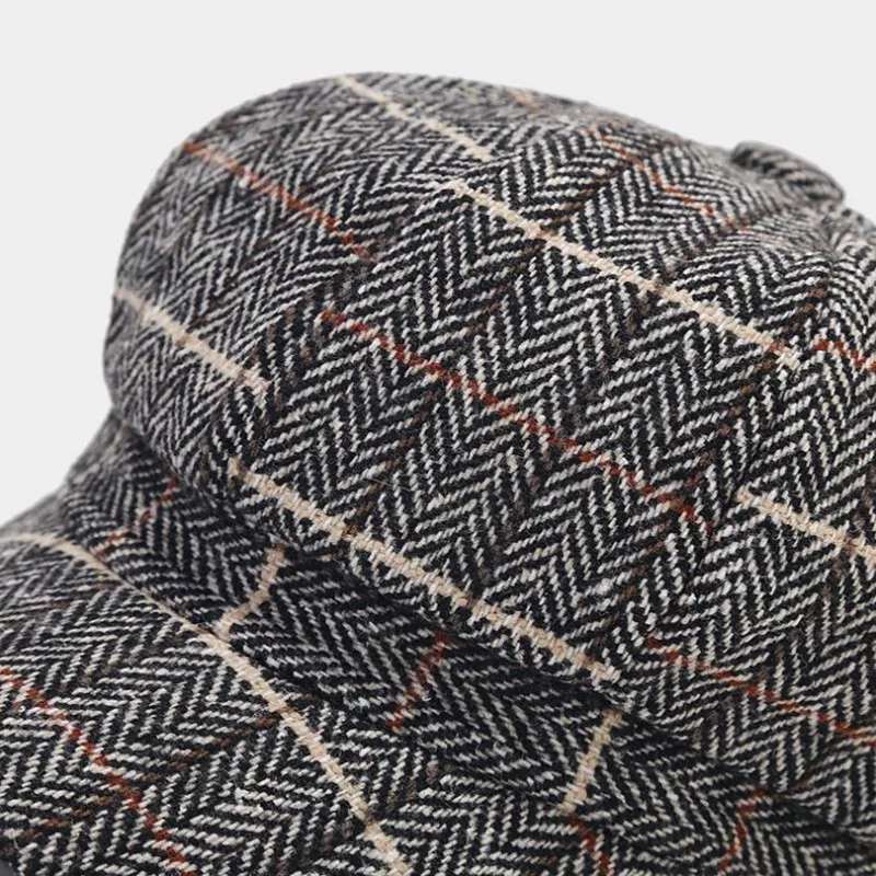 Рисунок 5 - Осенне-зимние кепки газетчика