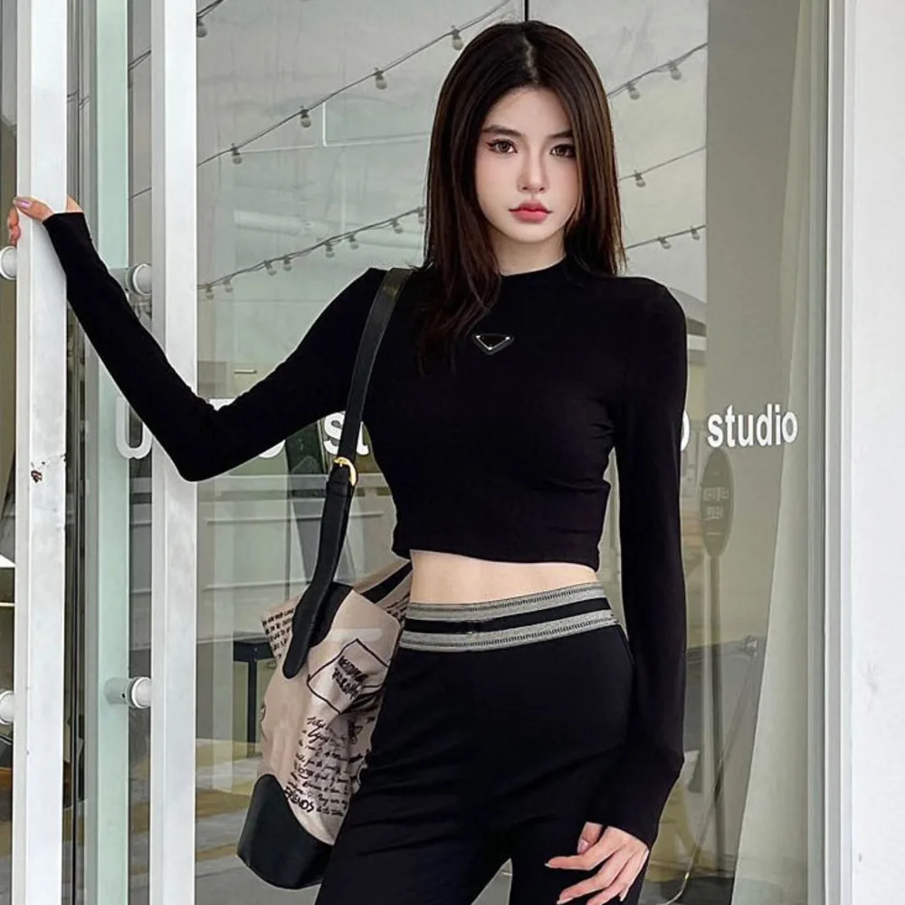 

Женская футболка с длинным рукавом и круглым вырезом, с открытой талией