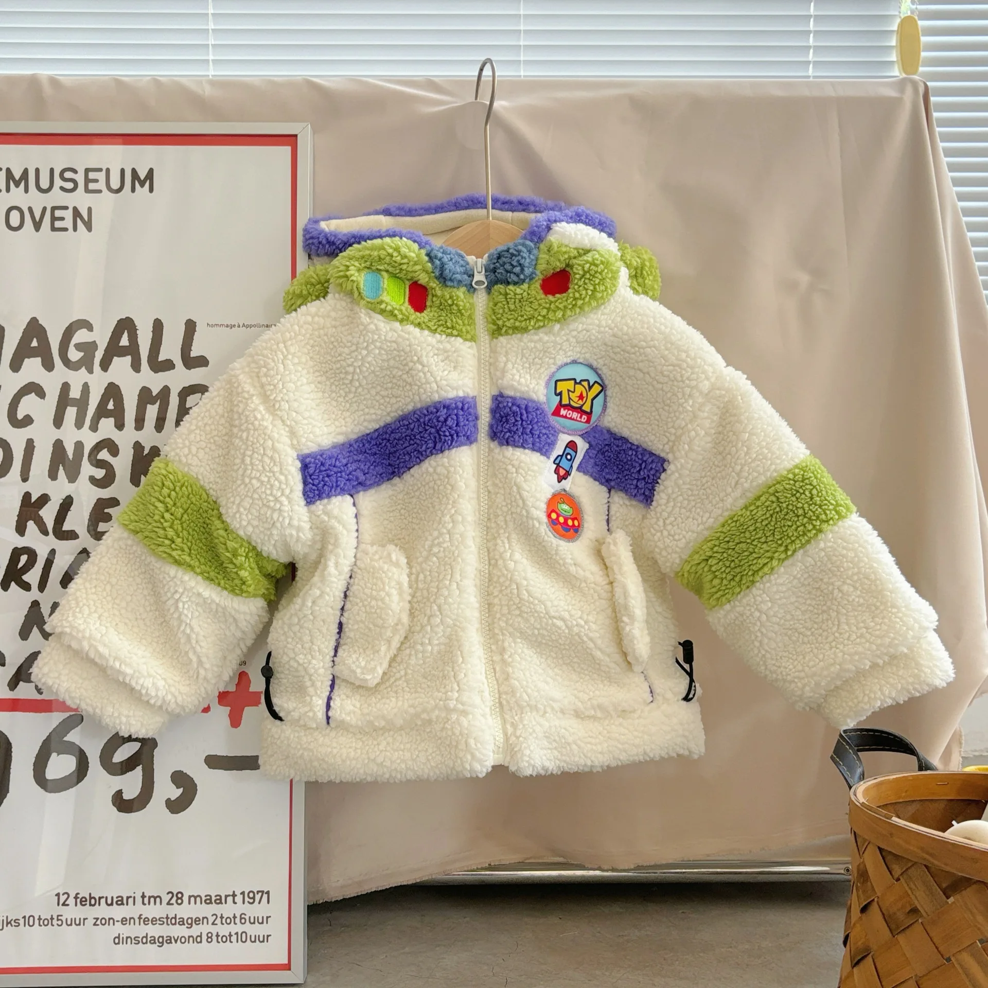 Зимняя Детская плюшевая утепленная хлопковая куртка с капюшоном и Контрастной