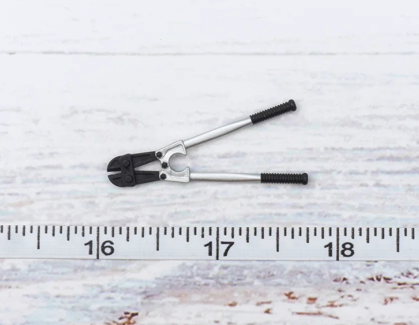 

MAGIC TOYS MT2102 1/12 Cutting Nippers Model for 6'' this Killer Action figure