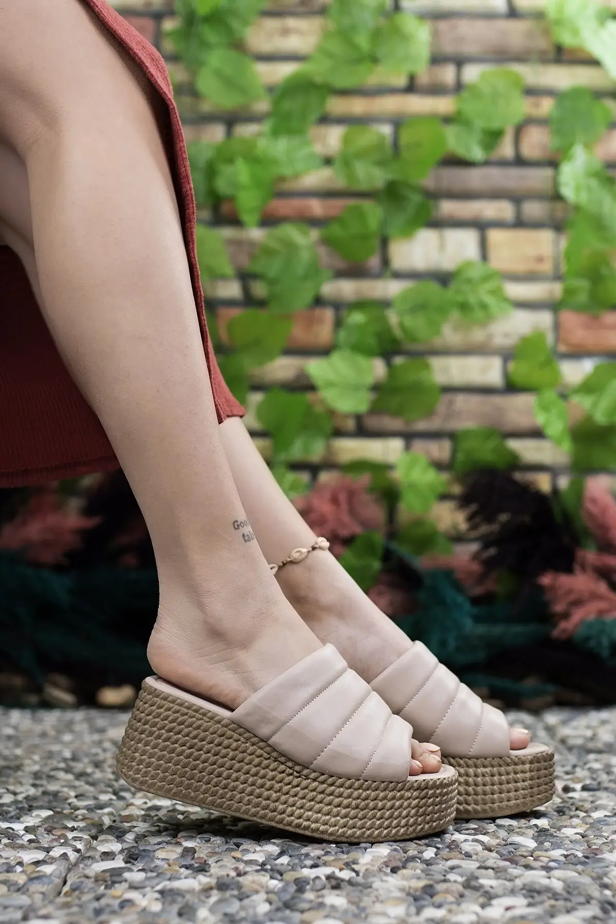 

Women Nude High-Heeled Slippers 0012410