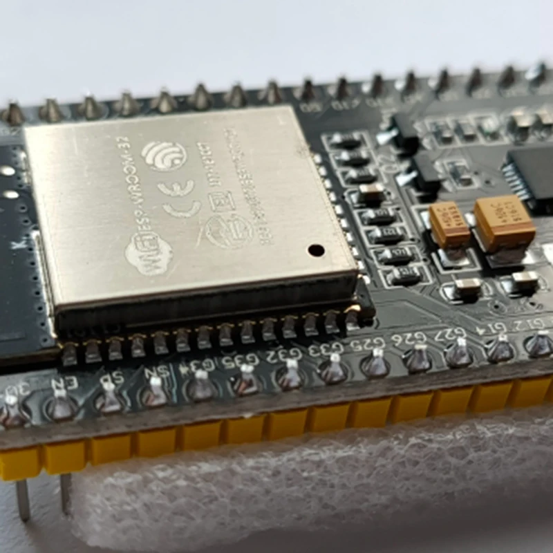 Макетная плата ESP32 1 шт. Wi-Fi + Bluetooth сверхнизкое энергопотребление двухъядерный