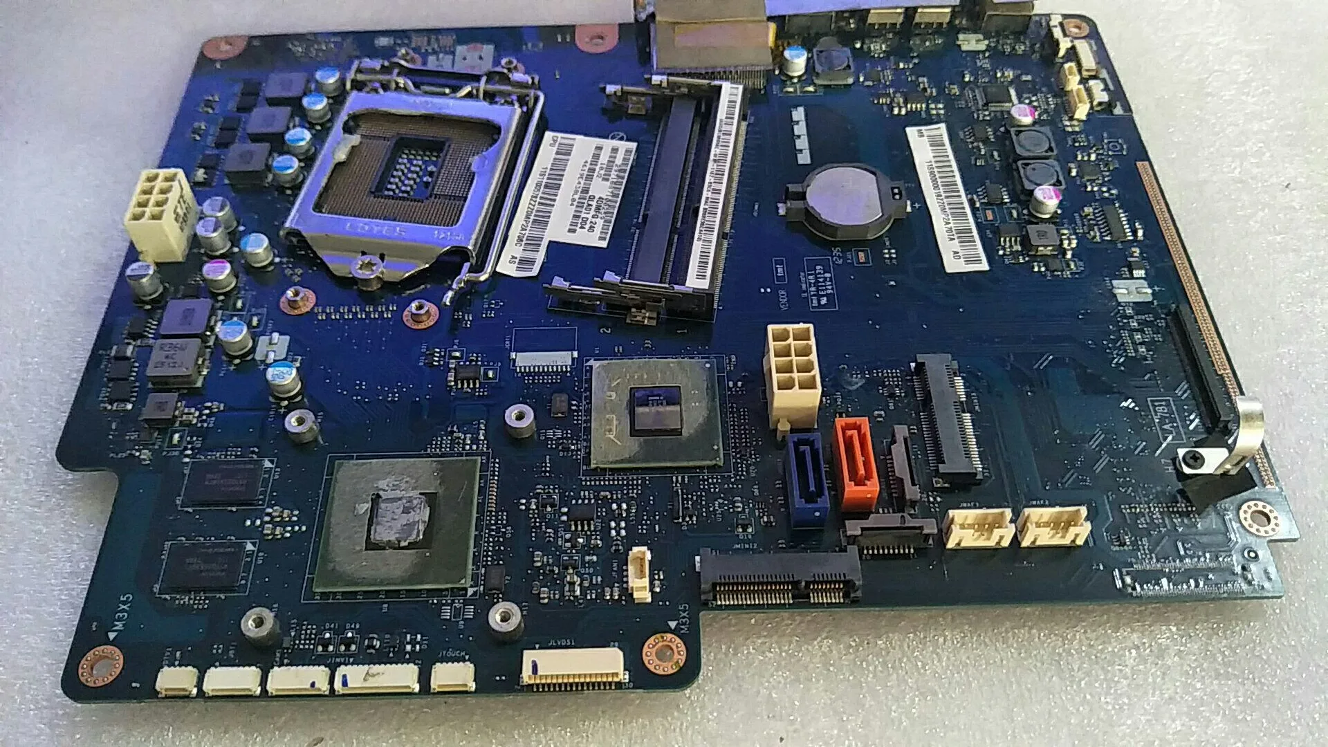 

Материнская плата QLA01 LA-7811P REV1.0H61 DDR3 Y18 для LENOVO B520E B520R2