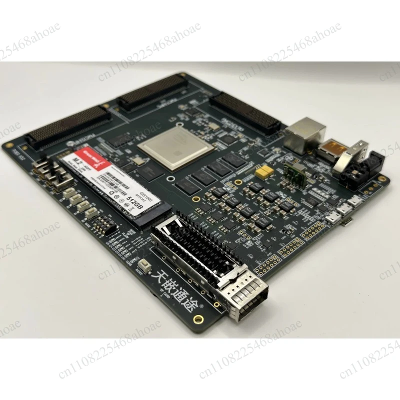 Фото Оснащён программно-аппаратным радио FMC HPC Tian Embedded Tongtu и платой разработки MPSOC XCZU15EG. №4