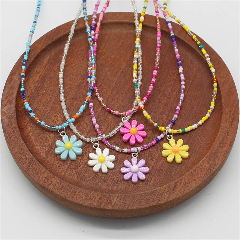 Flower Pendant Women Bohemian Daisy Colorful Beads Chain Charm Statement Collar Choker Necklace Female Vacation Jewelry Gifts