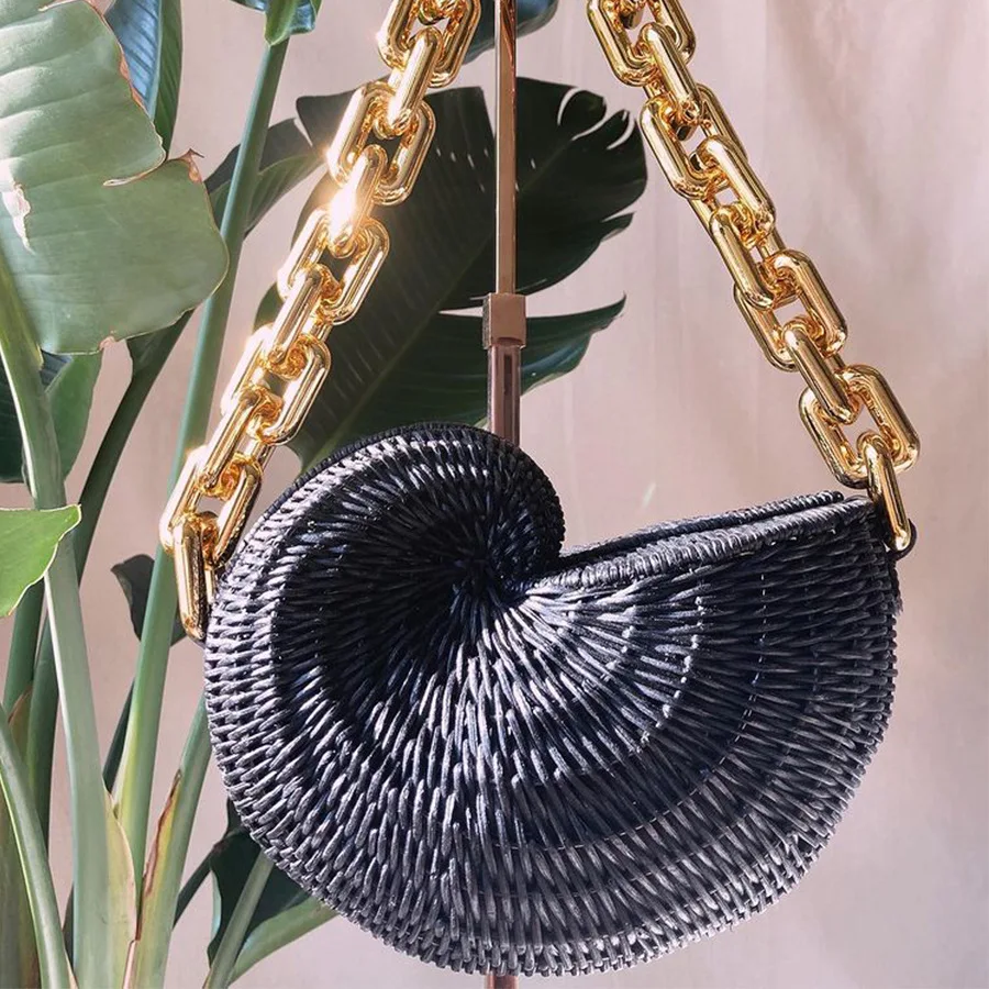 Bohemian Thick Chain Shoulder Bags for Women 2022 Luxury Conch Rattan Bag Women Designer Handbags Shell Beach Straw Bag Ladies