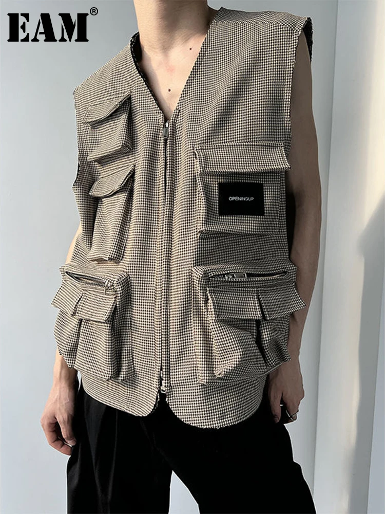 

[EAM] Women Loose Fit Plaid Pocket Spliced Big Size Vest New V-collar Sleeveless Fashion Tide Spring Autumn 2023 1DF1049