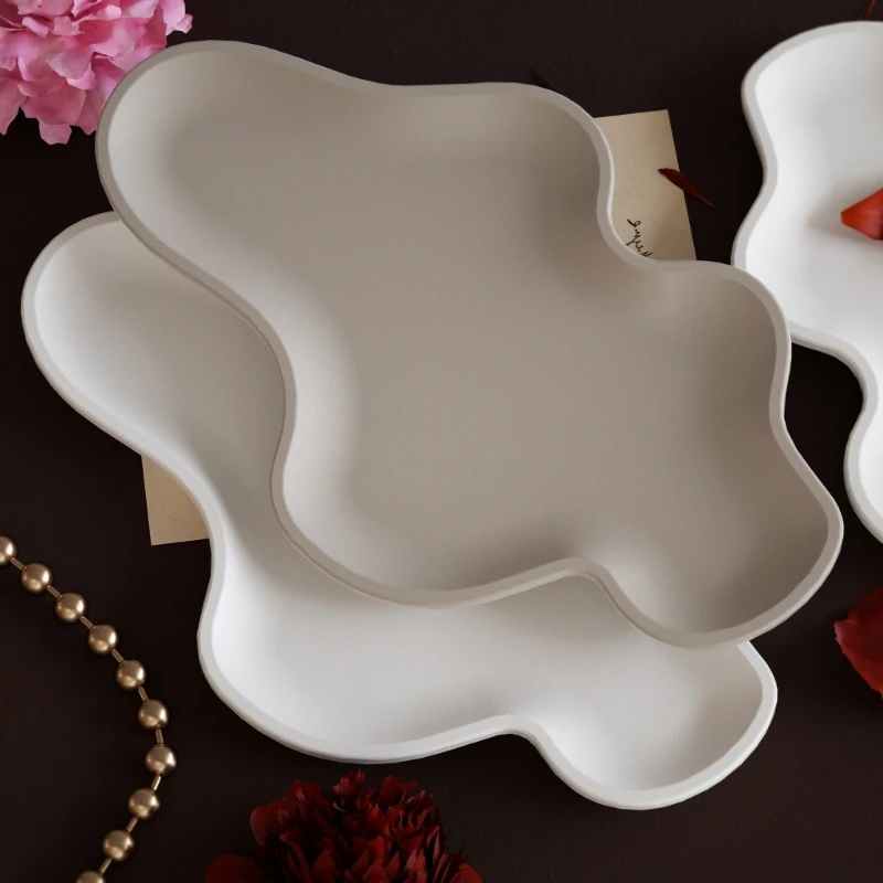 Изготовьте вручную подносы из смолы и бетона. Прочные силиконовые украшения для