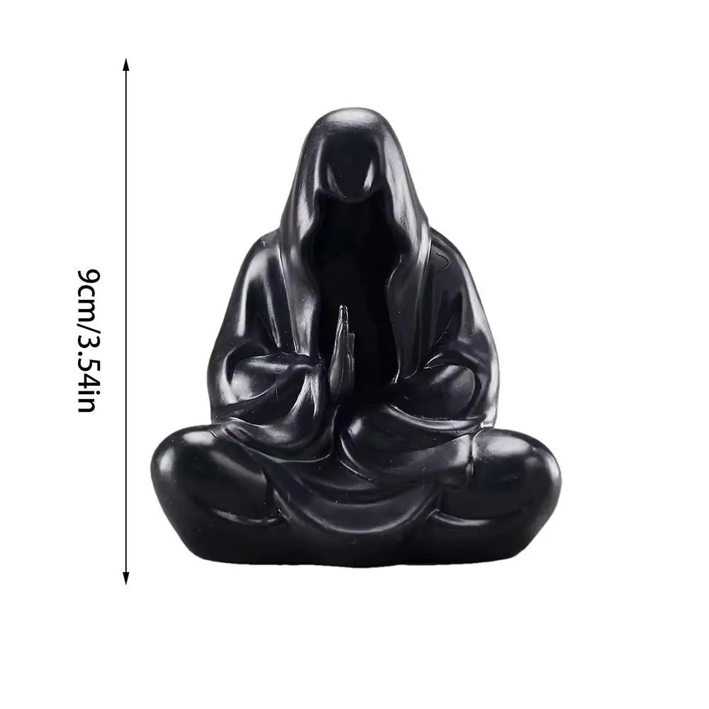 

Готическая скульптура Будда