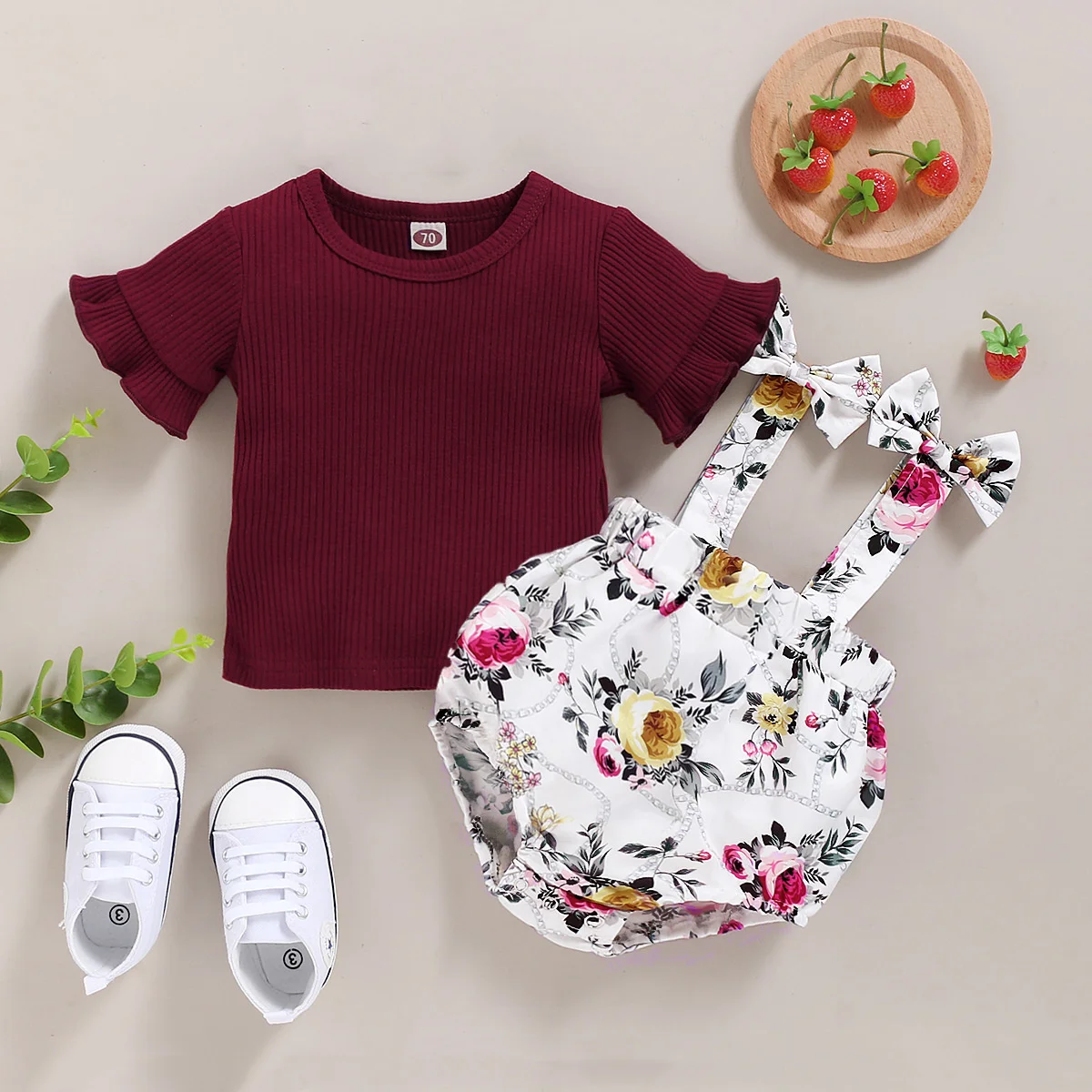 

Girls' autumn and winter new and children's color short sleeved + broken