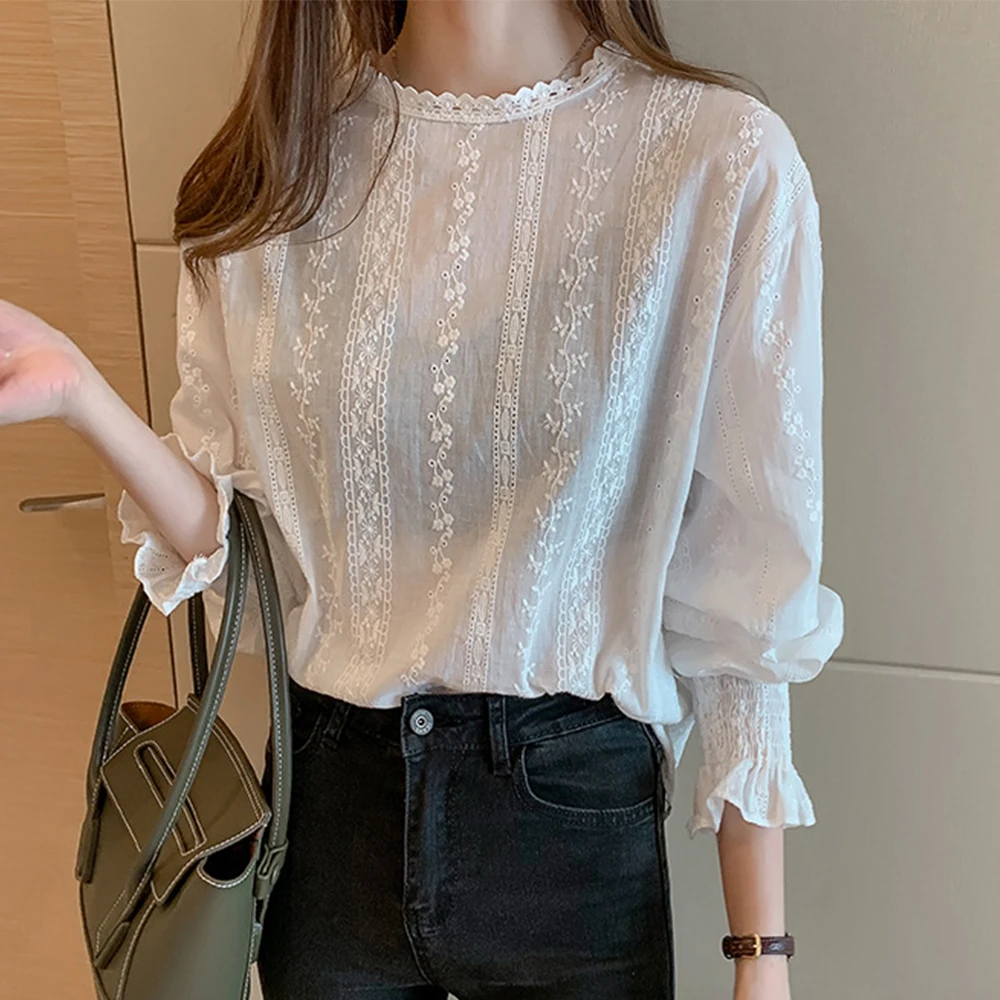

Women's Pullover Trumpet-sleeved Top White Bottoming Shirt Tide Spring New Korean Style Temperament Long-sleeved Lace Shirt