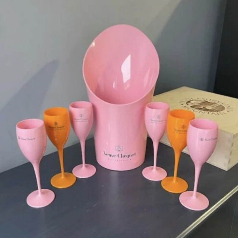 

CHAMPAGNE PINK ICE BUCKET COOLER & FLUTES