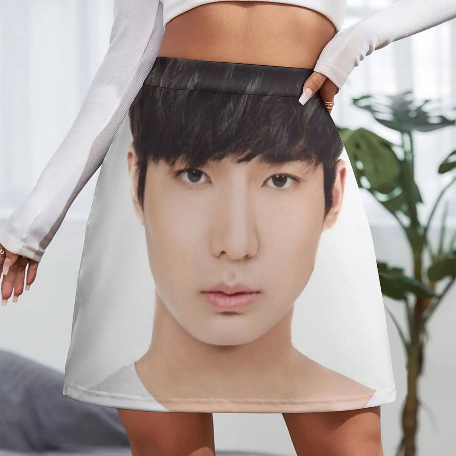 Адачи Юто Пентагона! Симпатичная наклейка K-Pop! Мини-юбка Одежда на летние