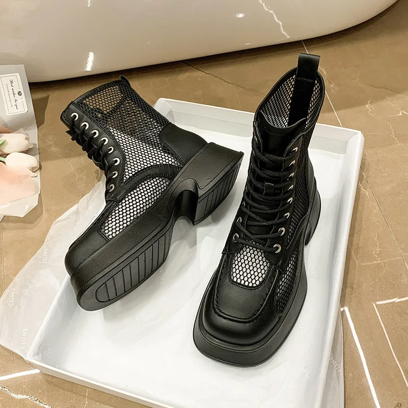 Hollow Fashion Lace-up Ankle Boots 