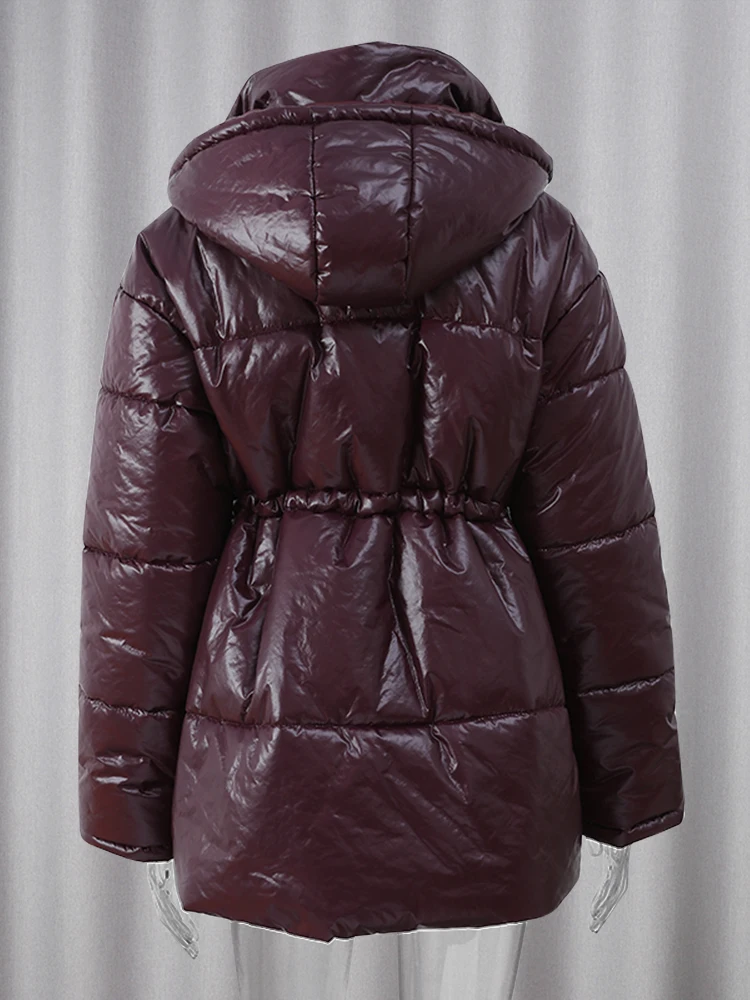 Зимняя теплая бордовая утепленная хлопковая куртка женская элегантная с
