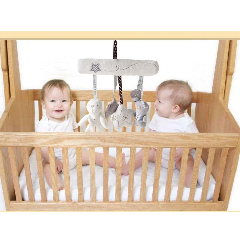 Подвесная игрушка-погремушка для детской кроватки