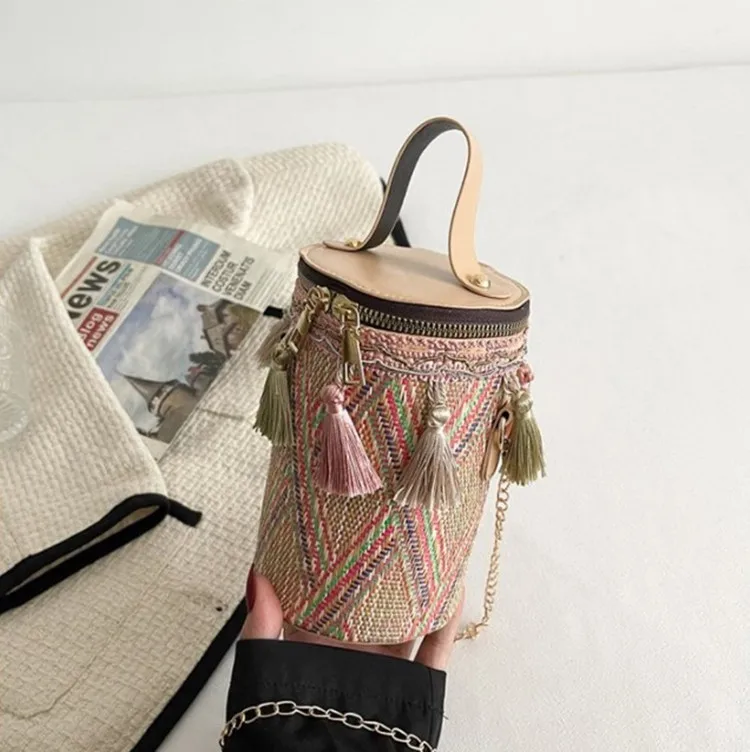 2022 New Ethnic Style Messenger Bag Artistic National Style Shoulder Bag Tassel Woven round Bag Women
