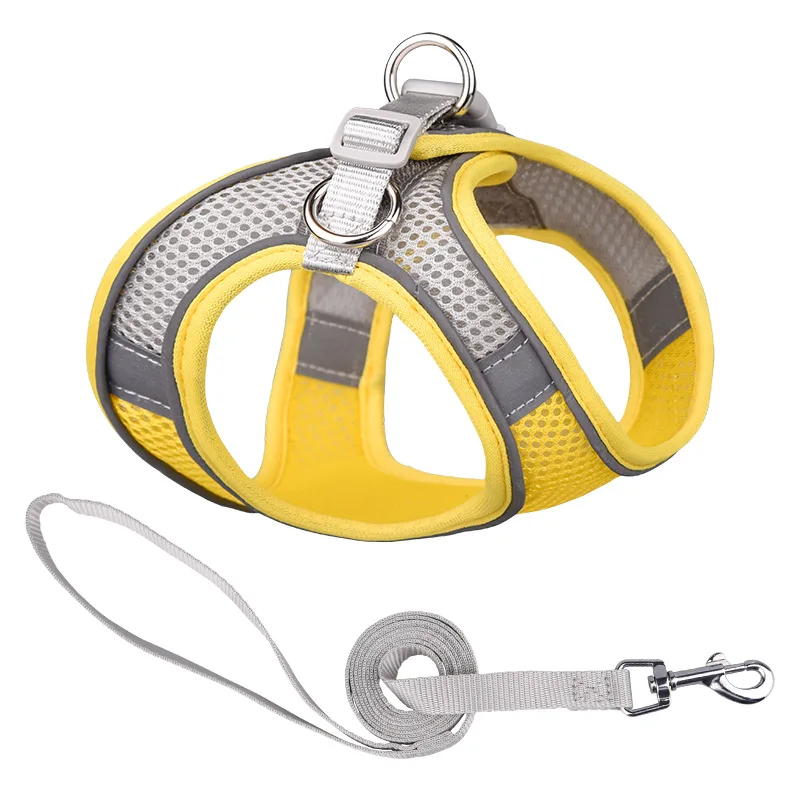 

New Strong Dog Harness Reflective Dog Harness and Leash Set Retractable Adjustable Leash Vest Collar Perro