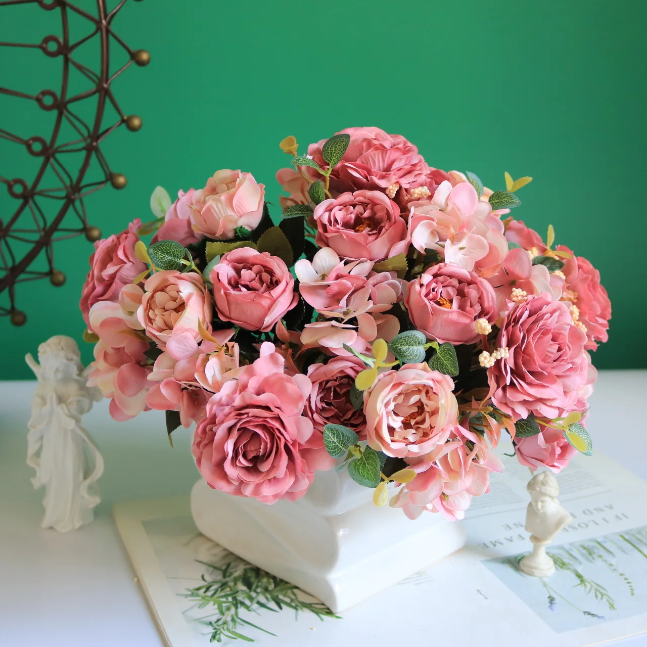 

Artificial Flowers Retro Silk Rose Bouquet Hydrangea Peony Vintage Bride Holding Fake Flower Home Wedding Decoration Accessories