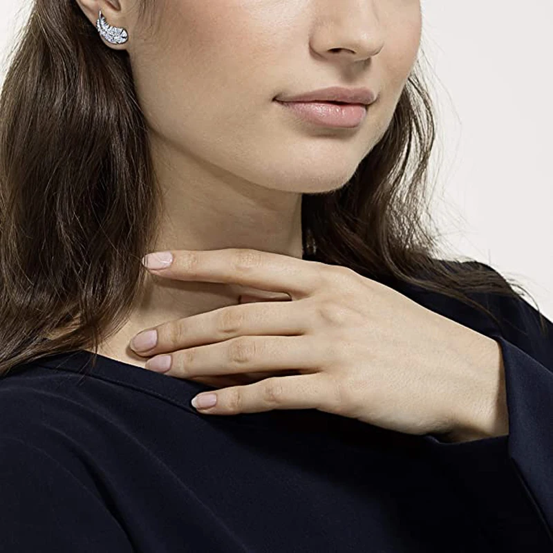 

Silver Color Feathers Shaped Women Earrings Brilliant Cubic Zirconia Female Party Statement Ear Studs Top Quality Jewelry