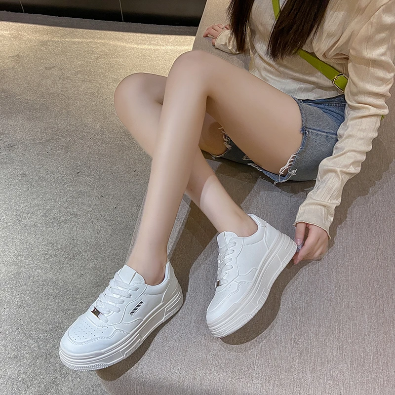 2022 New Autumn White Red Platform Sneakers Women Black Casual Vulcanized Shoes Fashion Comfortable Thick Sole Dad Shoes Lady