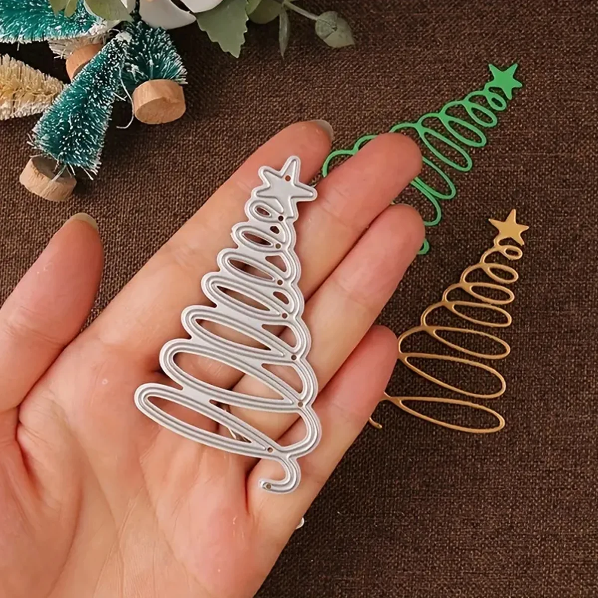 Металлические штампы для изготовления карточек