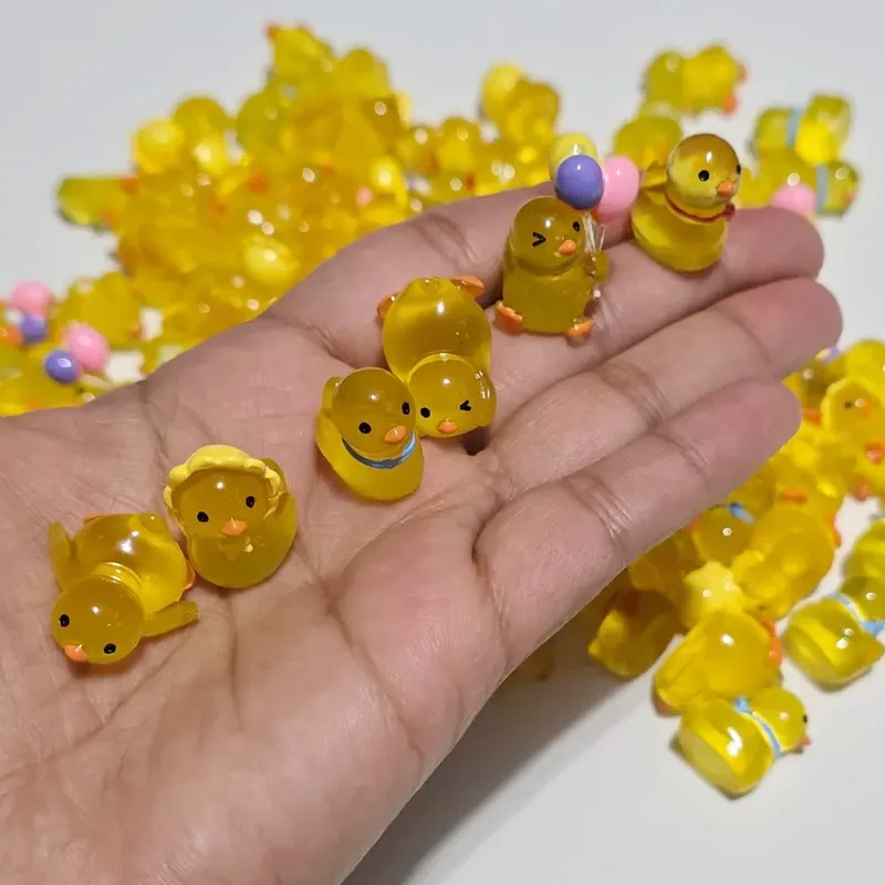 

Мини-фигурки уток из смолы