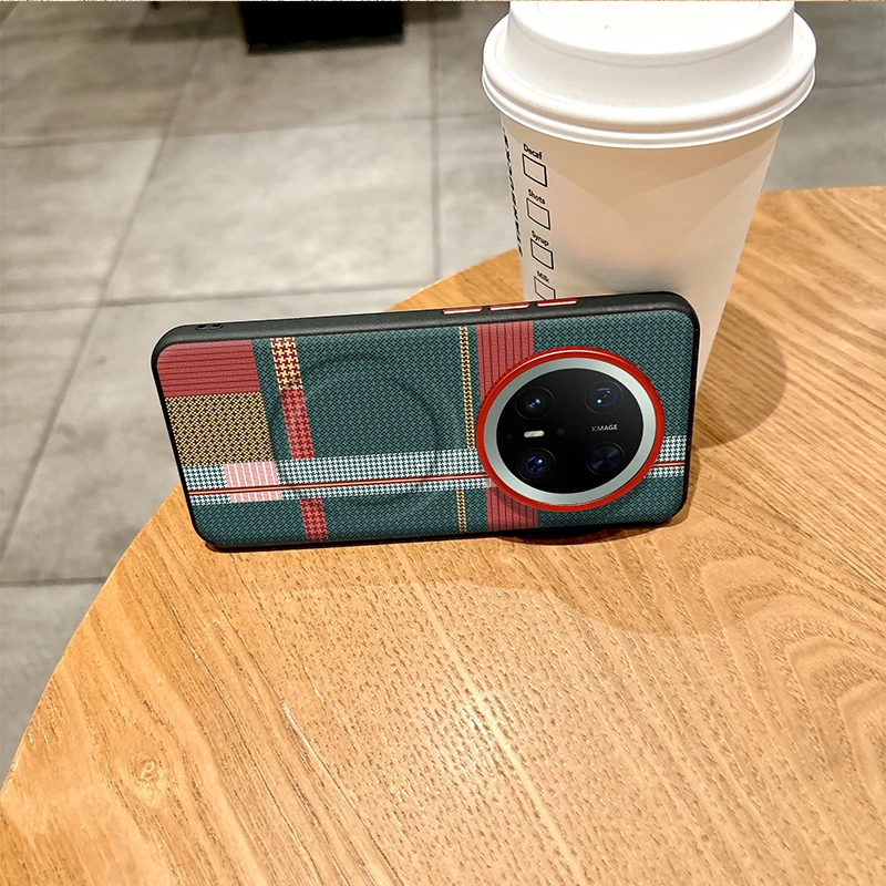 Фото Чехол для Huawei Mate 70 60 Pro, красный, зеленый, в полоску, кожаный чехол Magsafe, индивидуальные металлические ключи, матовый, противоскользящий, мягкий чехол №3