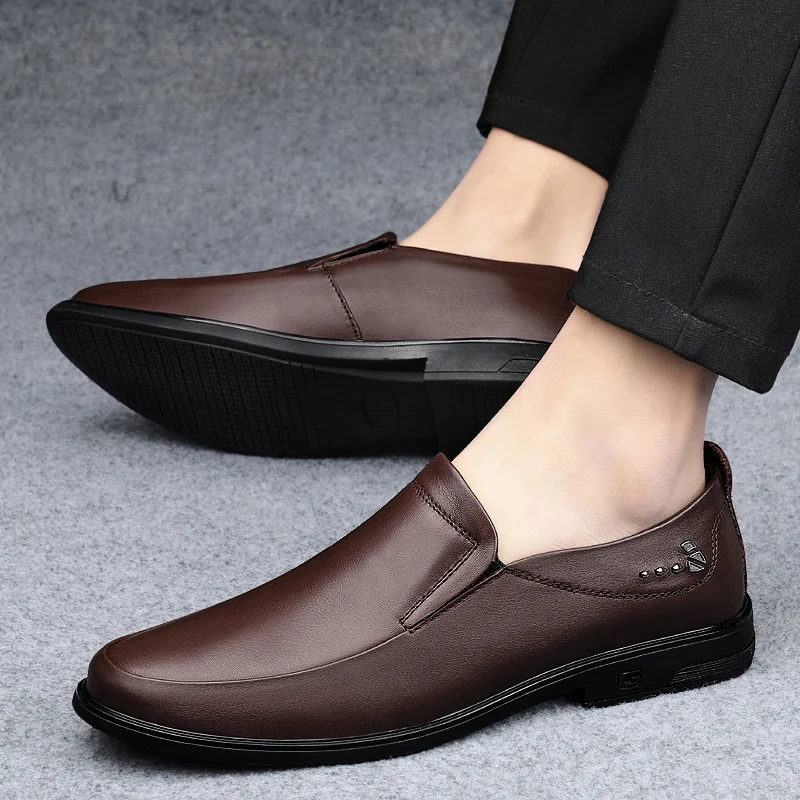 

Коричневые повседневные туфли из натуральной кожи для мужчин, весенние Лоферы без шнуровки, мягкие мокасины в итальянском стиле на плоской подошве, модные туфли, 37-47