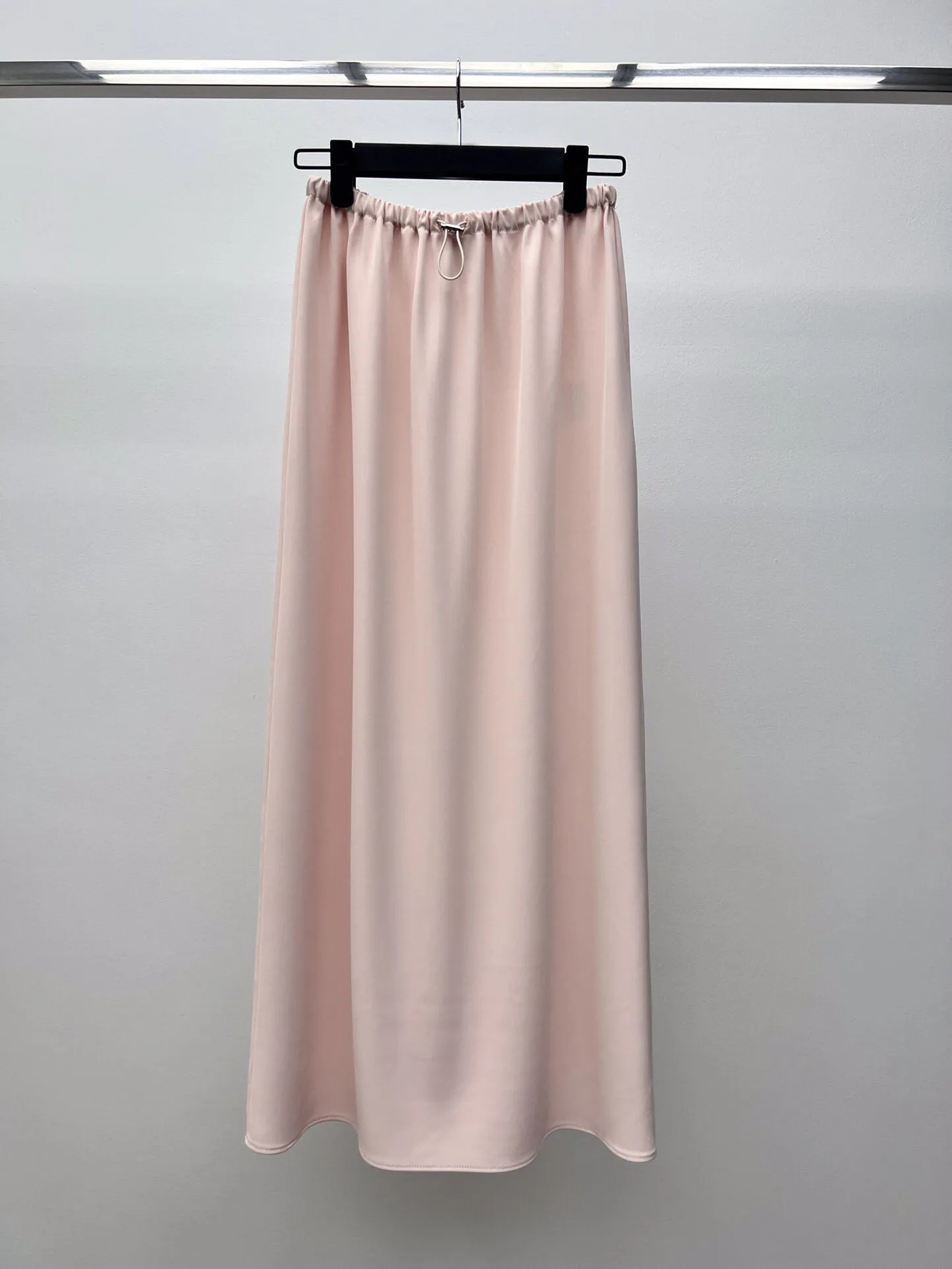 Рисунок 3 - Нежный розовый короткий жилет с