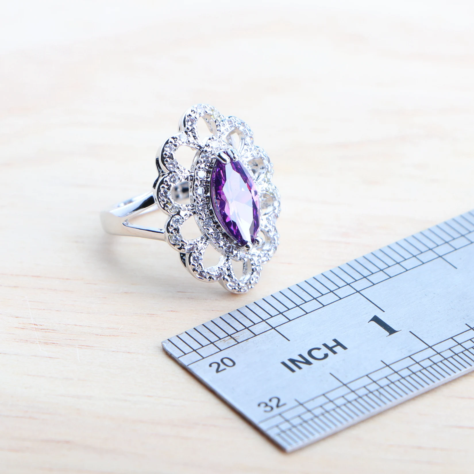 Женский комплект из колье и серёг серебра 925 пробы |