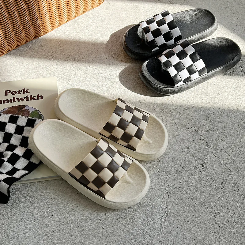 

Men's New Black and White Checkerboard Slippers Summer Women's Outdoor Fashion Couples Thick Soled Beach Slippers