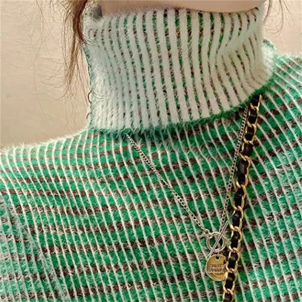 Женский трикотажный джемпер с длинным рукавом в полоску