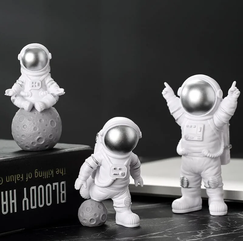 3Pcs Resin Astronaut Figure Statue Figurine Spaceman Sculpture Educational Toy Desktop Home Decoration Model Kids Gift - купить по