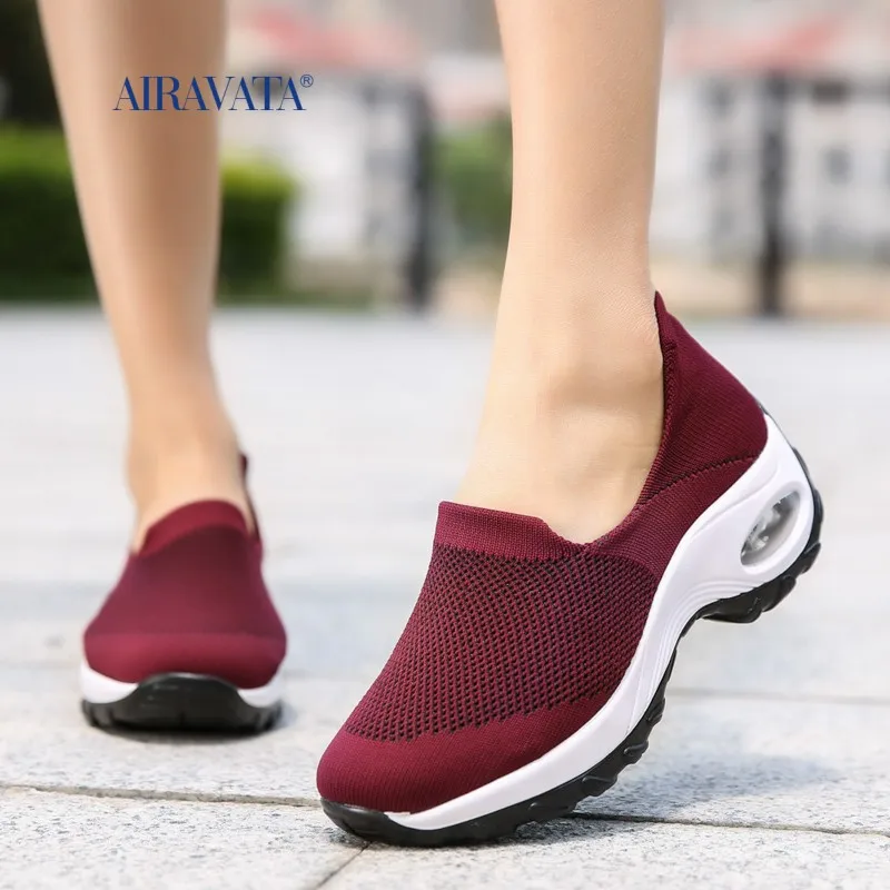 Light Sneakers Women Casual Shoes Women Breathable Mesh Slip-On Shoes Woman Sports Shoes Zapatillas Mujer Sneakers Women