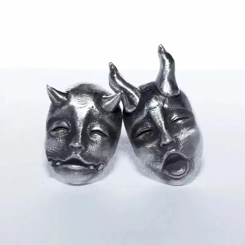 

Gothic Punk Skull Stud Earrings for Men's and Women's Asymmetry Horned Demon Earrings Party Jewelry Fashion Accessories Gifts