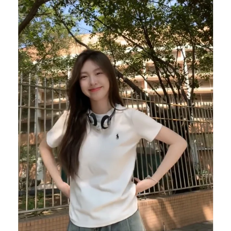 Футболка женская с коротким рукавом и вышивкой простая белая Повседневная