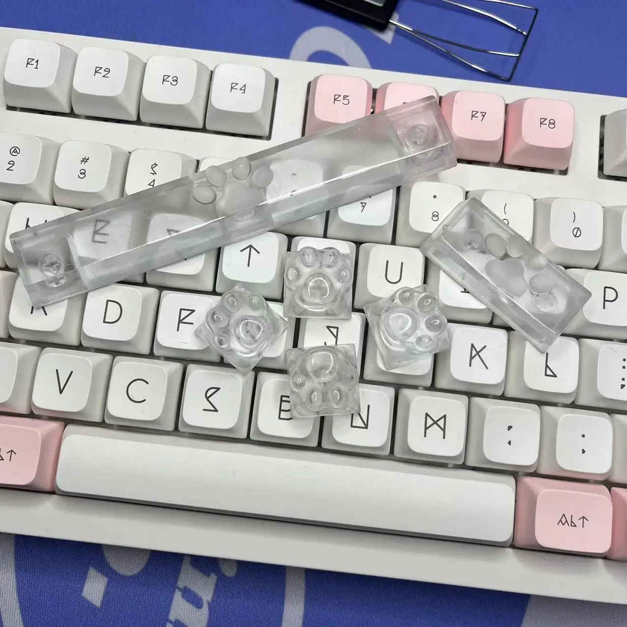 

Cat Paw Transparent Resin Keycap Mechanical Keyboard Transparent DIY Cherry Space/enter Keycap Custom ESC WASD Keycap