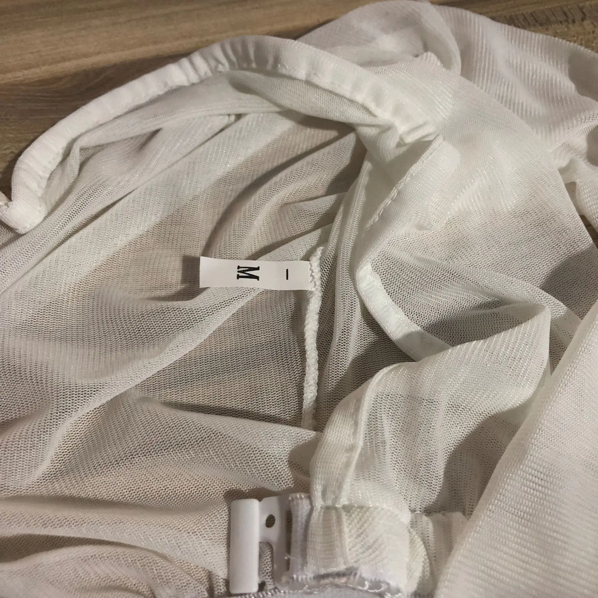 Женская бесшовная утягивающая блузка облегающая черного и белого цветов |