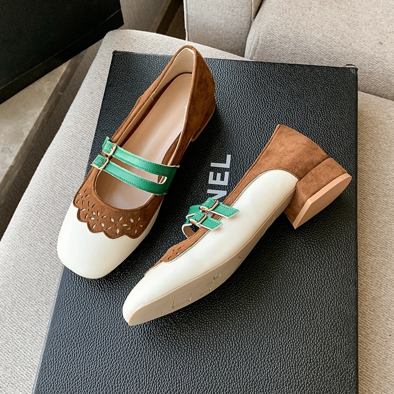 

French retro temperament literary sweet square head color-blocking carved Mary Jane shoes women 2022 all-match thick heel shoes