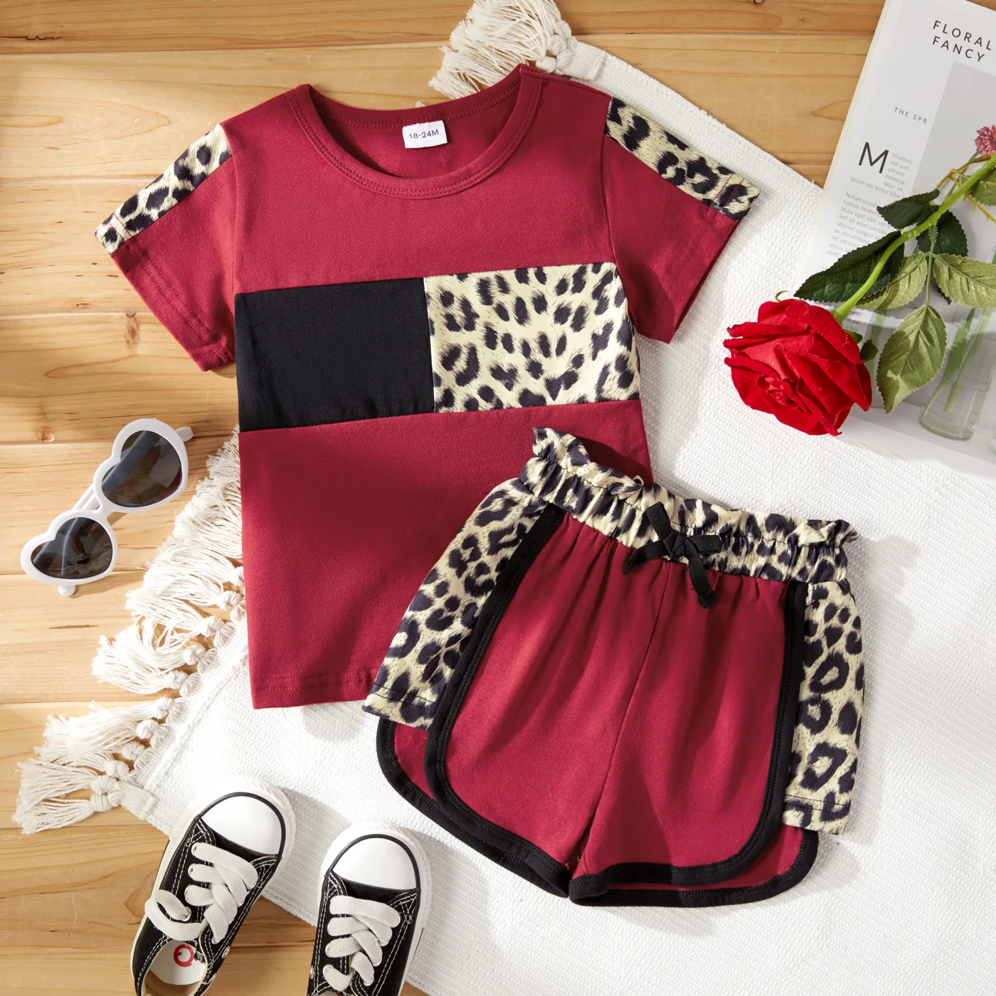 

Комплект из двух предметов для маленьких девочек, удобные шорты с коротким рукавом и прострочкой леопардовой расцветки, на весну и лето