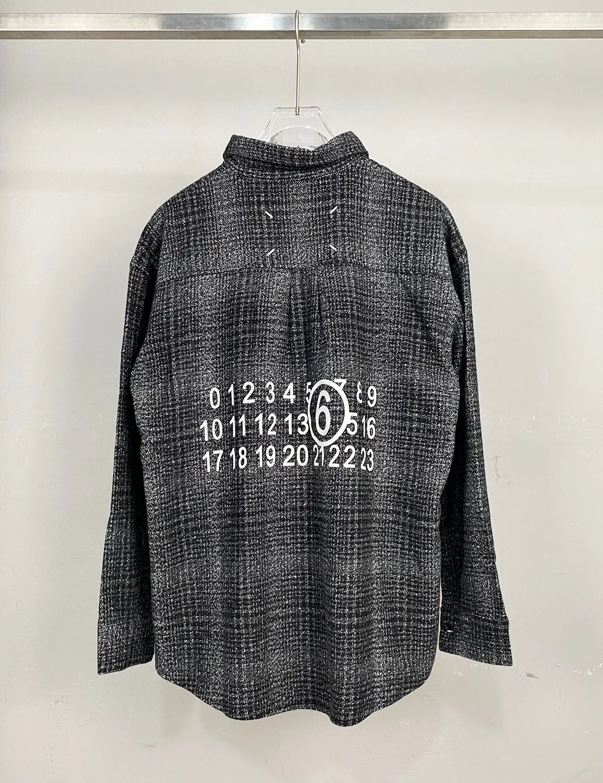 Рисунок 6 - Осенне-зимняя одежда для мужчин и женщин