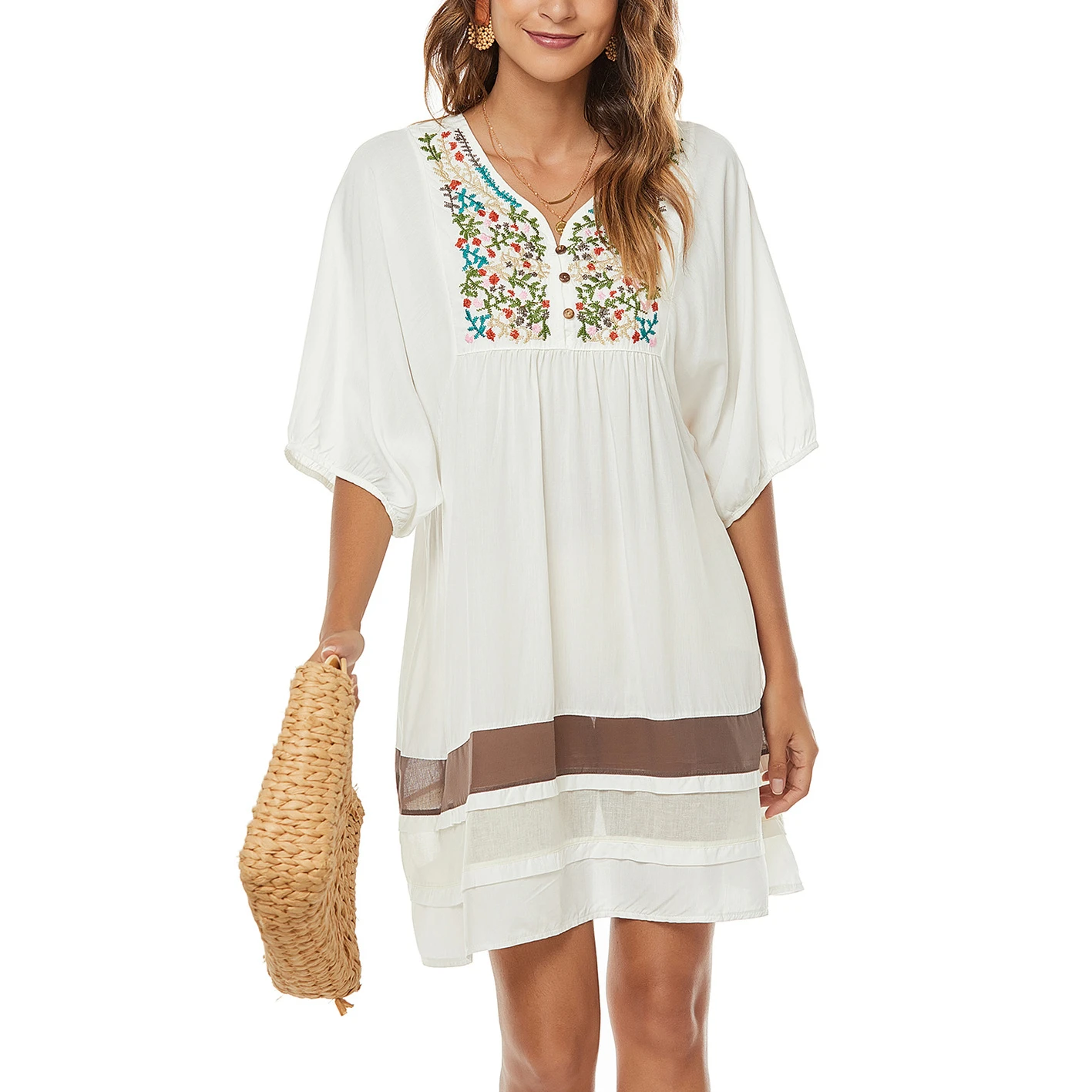 

Женское мини-платье с цветочной вышивкой, V-образным вырезом и рукавом до локтя